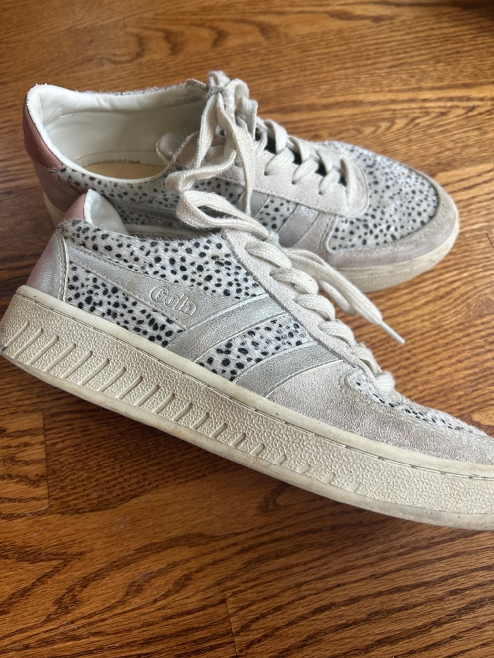 Gola Ivory Suede Sneakers with Black Speckle Detail and Maroon Heel